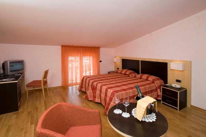 Hotel Residenza Fontanelle Perugia Habitación foto